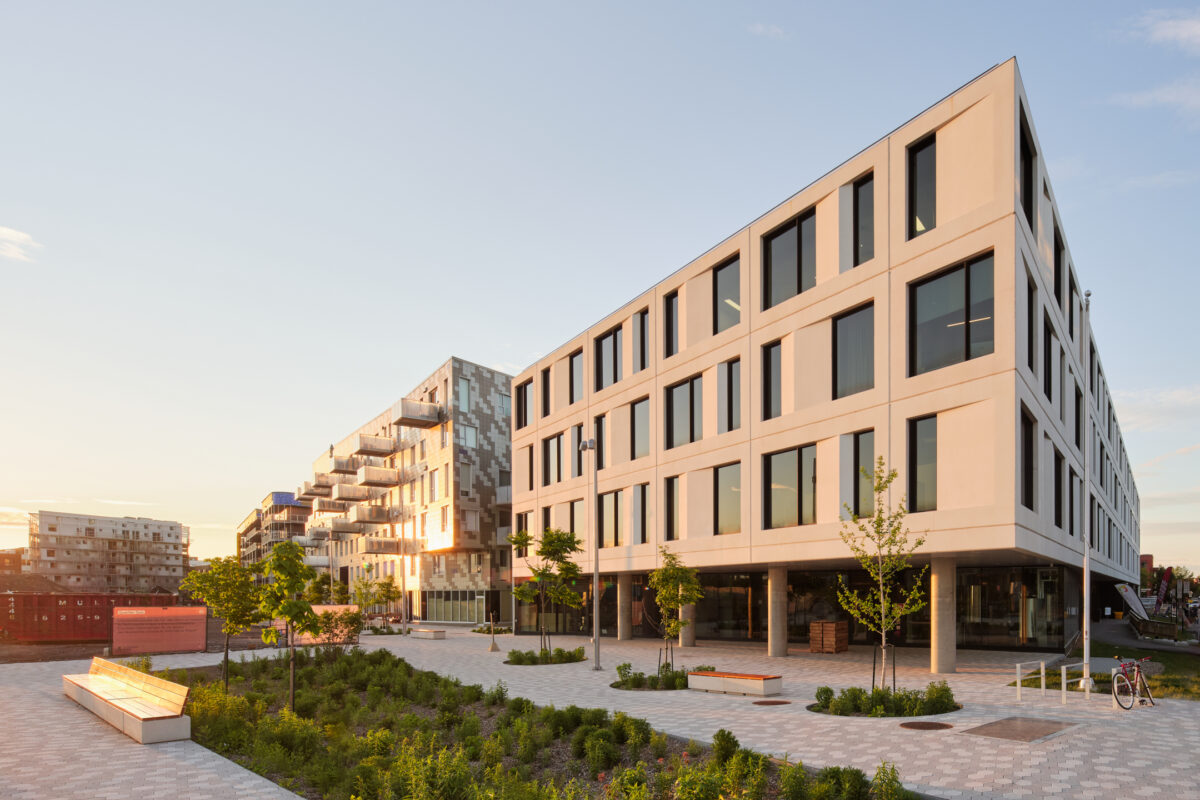 Innovative construction for avant-garde businesses